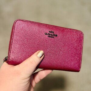 Coach Metallic Mauve Leather Zip Around Wallet (Item 59968)